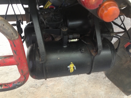 ISUZU ROCKY FTR 210 HP 6HH1 ปี 36 กระบะเหล็กความยาว 7 เมตรมีหางสไลด์ไฮดรอลิกส์ครบพร้อมใช้งาน เครื่องแน่นแรงดี ภายในเก๋งคอนโซลสวยครบ พวงมาลัยเพาเวอร์ ช่วงล่างคัชซีใหญ่สวยไม่มีดาม ยาง 9.00 ขอบ 20 สภาพดี 70\% พร้อมบรรทุกพร้อมใช้งาน เอกสารทะเบียนภาษีครบพร้อมโอ