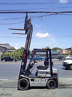 ขายรถยกโคม้สสึ 1.5 ตัน รุ่น15 เครื่องเบนซิน กระบอกคู่ งาเทด้ำ เสาสูง 3 เมตร พวงมาลัยเพาเว่อร์ สีเดิมจากนอก นำเข้าจากญี่ปุ่น ใช้งานได้ทันที ราคา180000 ขอรายละเอียด / รูปถ่ายเพิ่มเติมได้ที่วิวัฒน์ 087-9834888 หรือ www.รถยกสินค้า.com ขายรถยกโคม้สสึ 1.5 ตัน รุ่น15 เครื่องเบนซิน กระบอกคู่ งาเทด้ำ เสาสูง 3 เมตร พวงมาลัยเพาเว่อร์ สีเดิมจากนอก นำเข้าจากญี่ปุ่น ใช้งานได้ทันที ราคา180000 ขอรายละเอียด / รูปถ่ายเพิ่มเติมได้ที่วิวัฒน์ 087-9834888 หรือ www.รถยกสินค้า.com