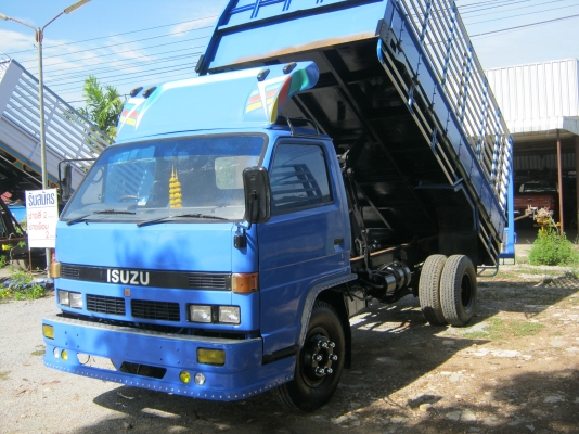 สวยจัดประหยัดจริง 6ล้อดั้ม NPR 120 แรงม้า ราคาต่อรองได้