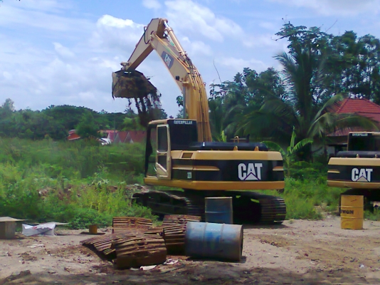 ขาย  รถแบคโฮ CAT320 V2 ระบบไฟฟ้าครบ สวยแจ่มทั้งคัน พร้อมใช้งาน มีทะเบียนครบ นัดส่งมอบลูกค้าวันที่ 28 พค.56.