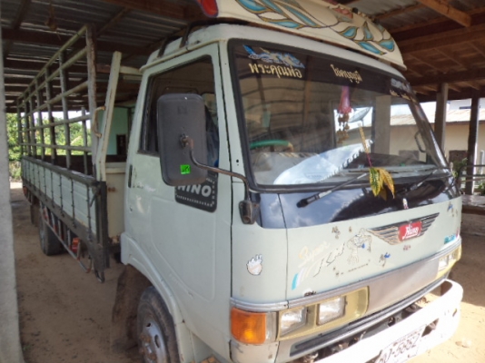 ขายรถ6ล้อฮีโน่FCช่วงยาว5.50เครื่อง120แรง สภาพดีพร้อมใช้งานคับ