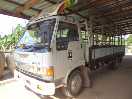 ขายรถ6ล้อฮีโน่FCช่วงยาว5.50เครื่อง120แรง สภาพดีพร้อมใช้งานคับ