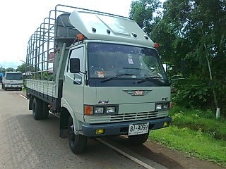ขาย HINO KM779 เครื่อง WO4D 117 แรงม้า กระยาว 5.50 ม เครื่องดีคัชซีสวย ยางเลเดี้ยน 6 เส้น
