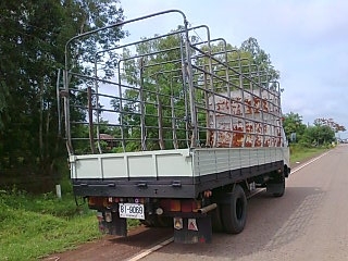 ขาย HINO KM779 เครื่อง WO4D 117 แรงม้า กระยาว 5.50 ม เครื่องดีคัชซีสวย ยางเลเดี้ยน 6 เส้น