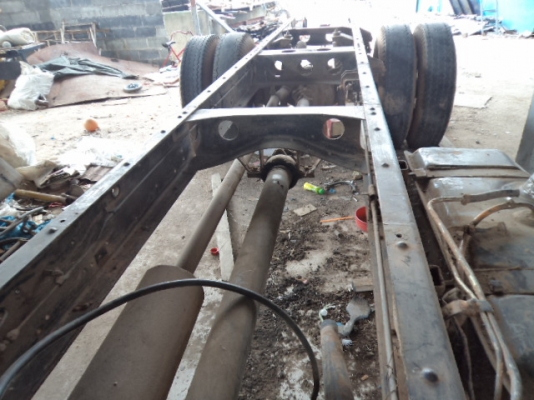 ขายรถ6ล้อฮีโน่หัวคัซซีอุปกรครบทุกชิ้น ราคาถูกๆสภาพเอาไปต่อเติมเสริมแต่งอีกคับ(มีกำไร)