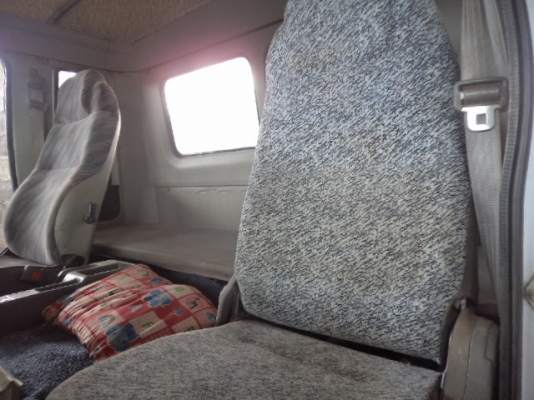 ขายรถ6ล้อฮีโน่หัวคัซซีอุปกรครบทุกชิ้น ราคาถูกๆสภาพเอาไปต่อเติมเสริมแต่งอีกคับ(มีกำไร)