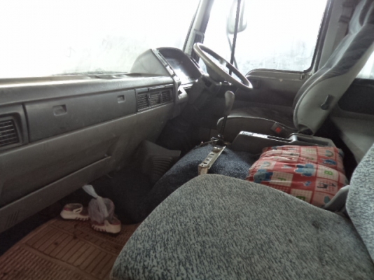 ขายรถ6ล้อฮีโน่หัวคัซซีอุปกรครบทุกชิ้น ราคาถูกๆสภาพเอาไปต่อเติมเสริมแต่งอีกคับ(มีกำไร)