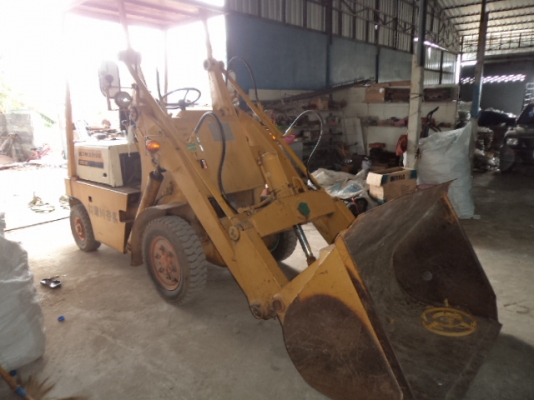 ขายรถตักล้อยางKOMATSU รุ่นSG10 สภาพสวยพร้อมใช้งานคับ