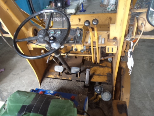 ขายรถตักล้อยางKOMATSU รุ่นSG10 สภาพสวยพร้อมใช้งานคับ