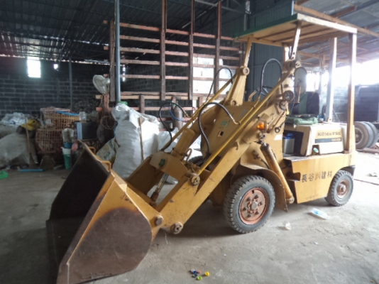 ขายรถตักล้อยางKOMATSU รุ่นSG10 สภาพสวยพร้อมใช้งานคับ