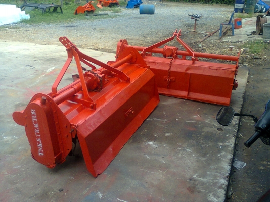 ขายโรตารีตราช้าง 1.60 เมตรพร้อมยอยปั้นสภาพพร้อมทำงาน 0846175640