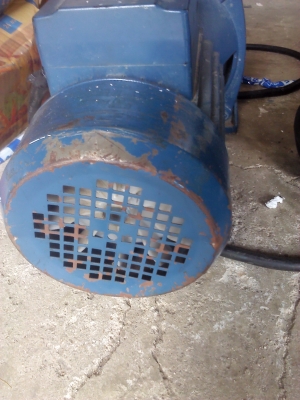 ปั้มน้ำ2นิ้ว2 แรงม้า WIZZ ใช้ไฟบ้าน220 V. พร้อมใช้ลองแล้วเสียงไม่ดังรอบจัด สูบน้ำได้500ลิตรต่อนาที