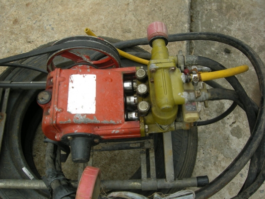 ขายเครื่องพ่นยา 4 หุนพร้อมมอเตอร์ 1/2 แรง ขายเครื่องพ่นยา 4 หุนพร้อมมอเตอร์ 1/2 แรง