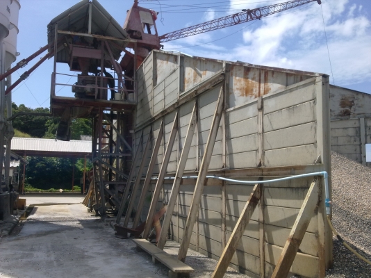 ขายแพล้นปูน  ครึ่งคิว  สนใจติดต่อ 081 - 6079515