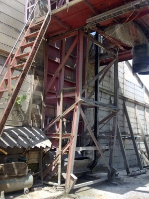 ขายแพล้นปูน  ครึ่งคิว  สนใจติดต่อ 081 - 6079515