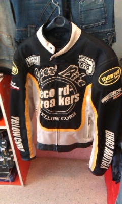 ขายยเสื้อ Yellow corn เพิ่งซื้อไม่เคยใส่ขายถูกๆ ไซด์L