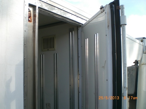 ตู้ทำความเย็น บนรถบรรทุก 4.30 เมตร เก่านอกหนาสวย