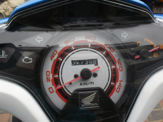 click.iปี54รถสวยเครื่องเดิมๆสีสวยเล่มพร้อม/โอนลอย