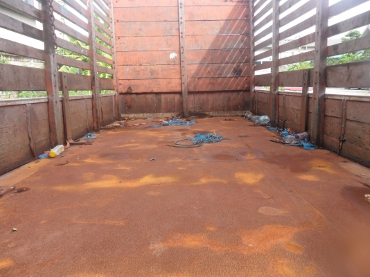 ขายกะบะ 6 ล้อ คอกไม้สูง ยาว 4.30 เมตร คัลซีกว้าง 70 ซม. กะบะกว้าง 1.90 เมตร สูง 1.80เมตร กะบะปูพื้นเหล็กหนาอย่างดี ราคา 30000 บาท ต่อรองได้ 0849706512 ขายกะบะ 6 ล้อ คอกไม้สูง ยาว 4.30 เมตร คัลซีกว้าง 70 ซม. กะบะกว้าง 1.90 เมตร สูง 1.80เมตร กะบะปูพื้นเหล็กหนาอย่างดี ราคา 30000 บาท ต่อรองได้ 0849706512