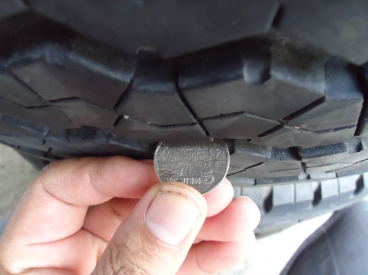 ขายบรีสสโตนขนาด215/70R15 ติดรถสภาพดี