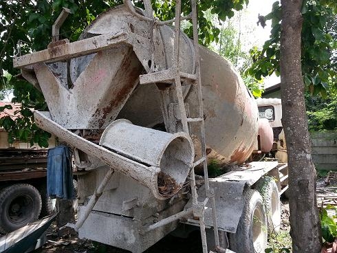 รถปูน  HINO  EK100