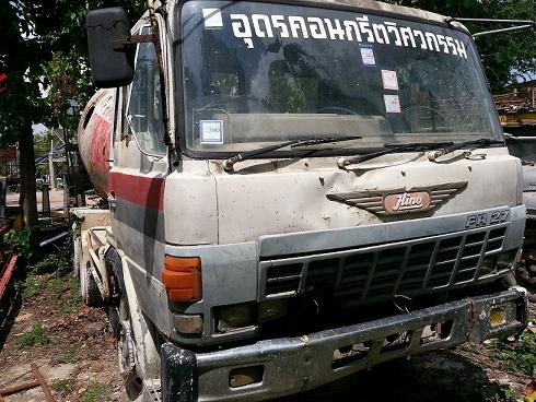 รถปูน  HINO  EK100