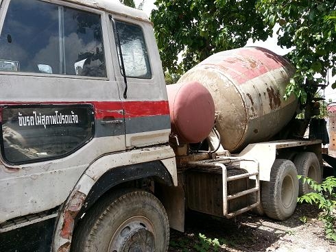 รถปูน  HINO  EK100