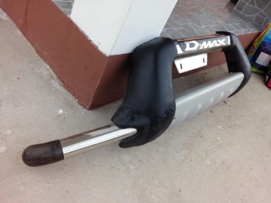 กันชนหน้า ดีแมก สภาพดี