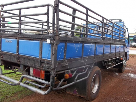 ขาย อีซุ 6 ล้อ NPR 130 แรง / ปี 2548 / กระบะยาว 4.30 เมตร ( ยางเรเดี่ยลใหม่ 6 เส้น )