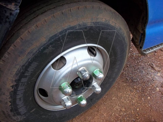 ขาย อีซุ 6 ล้อ NPR 130 แรง / ปี 2548 / กระบะยาว 4.30 เมตร ( ยางเรเดี่ยลใหม่ 6 เส้น )