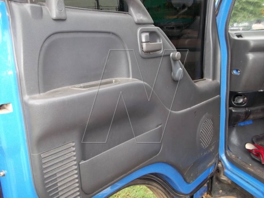 ขาย อีซุ 6 ล้อ NPR 130 แรง / ปี 2548 / กระบะยาว 4.30 เมตร ( ยางเรเดี่ยลใหม่ 6 เส้น )