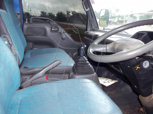 ขาย อีซุ 6 ล้อ NPR 130 แรง / ปี 2548 / กระบะยาว 4.30 เมตร ( ยางเรเดี่ยลใหม่ 6 เส้น )