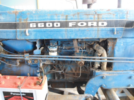 ขายรถไถ FORD 6600 T5 พร้อมอุปกรณ์ 2 ชิ้น  ด่วนๆๆๆ