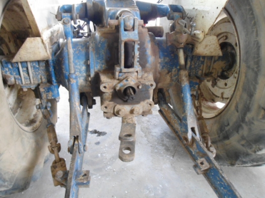 ขายรถไถ FORD 6600 T5 พร้อมอุปกรณ์ 2 ชิ้น  ด่วนๆๆๆ