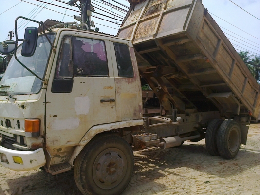 6ล้อดั้มFSR11Fเครื่อง165แรง6BD1 รถห้างแท้ เดิมๆทั้งคัน(แค่สีไม่ค่อยสวย)