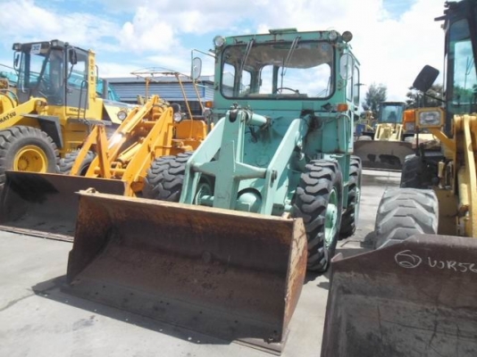 ขายด่วน!!! รถตักเก่านำเข้าจากญี่ปุ่น แท้ๆ สภาพดีมากๆ Komatsu  JH30B s/n JH30B-9883 รถไม่เคยผ่านการใช้งานในประเทศไทย