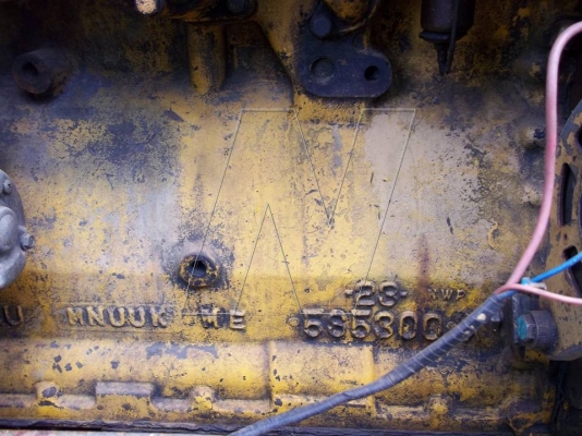 ขาย รถตักล้อยางเอวอ่อน CAT 950 ( สภาพพร้อมใช้งาน ) ขาย รถตักล้อยางเอวอ่อน CAT 950 ( สภาพพร้อมใช้งาน )