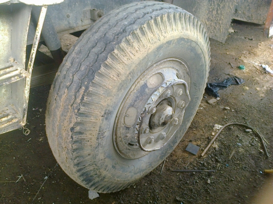 10ล้อโม่ปูน6คิว นิสสันUD CW51L คัสซีใหญ่ คัสซีสวย....