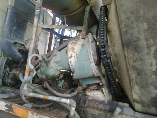 10ล้อโม่ปูน6คิว นิสสันUD CW51L คัสซีใหญ่ คัสซีสวย....