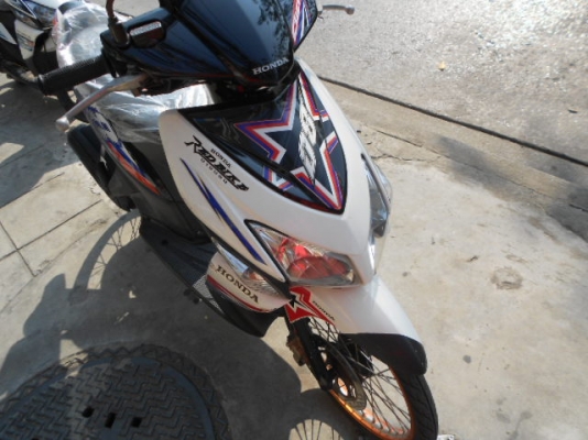 Honda-Click เครื่องดีครับ ราคาถูกมากๆครับ เข้ามาดูก่อนคับ