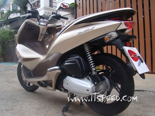 ขาย PCX 125i รถบ้านผู้ใหญ่ใช้น้อยวิ่ง 6000 โล