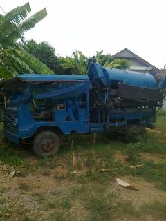 รถสีข้าวโพด(อีแต๋น) เครื่องES700 มีสายพานส่งขึ้นรถ10ล้อ