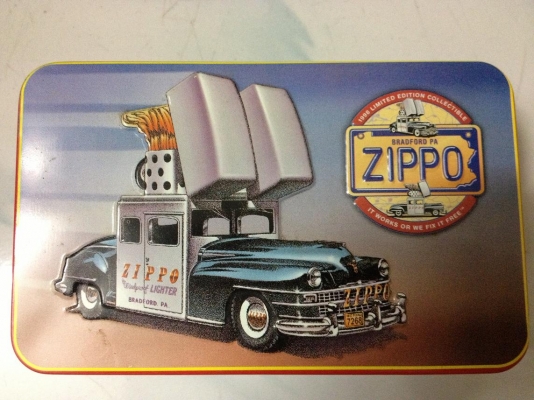 - ZIPPO(ด่วน)สวยมาก 1400  รุ่นพิเศษ Limited Edition ประจำปี1998 จึงนำเอารถยนต์โฆษณาคันนี้มาทำเป็นโลโก้ พร้อมกล่องเหล็กคู่มือ สถาพ 99 เปอร์เซน