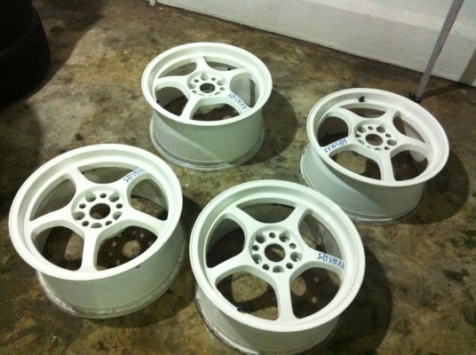 ขายล้อRAYS Gram lights 57c แท้ สีขาว ขอบ 17 5/114 ล้อหน้ากว้าง 7.5 off 30 หลัง 8.5 off 40