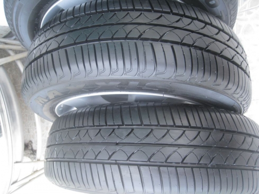 ขายล้อแม็กเดิม nissan march 15"x5.5" 4/100 et50 +ยางปี12(081-3747940)