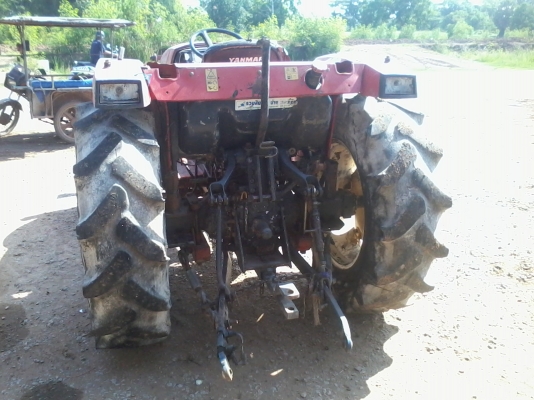 รถไถ/แทรคเตอร์ยันมาร์ 45 แรงม้า EF 453T ราคาไม่แพง ภายนอกไม่สวย ภายในสภาพดี เป็นรถลานมันไม่เคยลงน้ำ มีผานดัหน้า