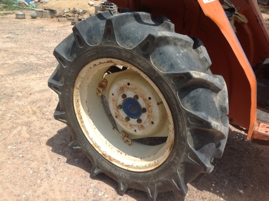 ปัญญาแทรคเตอร์มาแล้ว...จัดมาให้ครับ คูโบต้า L 2402  พร้อมผาน 5x22