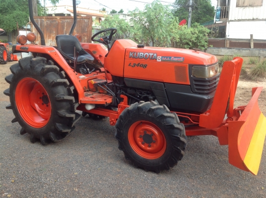 ปัญญาแทรคเตอร์มาแล้ว...จัดมาให้ครับ คูโบต้า L3408 ใบมีดคานล่าง เล่มทะเบียนพร้อม