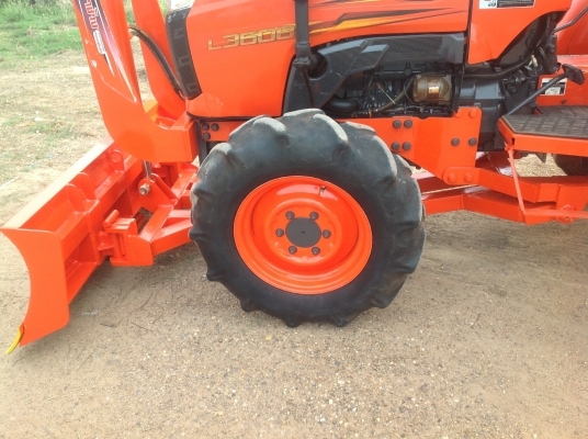 ปัญญาแทรคเตอร์มาแล้ว...จัดมาตามคำขอคูโบต้า L3608  ใบมีดคานล่าง  เล่มทะเบียนพร้อม