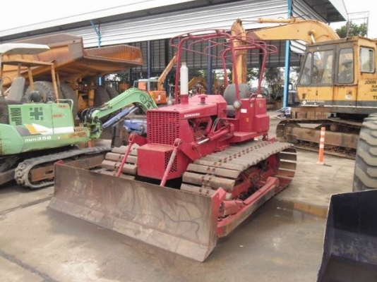 ขายด่วนลดสุดๆ รถเก่านำเข้าจากญี่ปุ่น Komatsu D20 PL-5 จากญี่ปุ่น สภาพสวย พร้อมใช้งาน